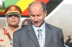 Dimite Mustafa Abdeljalil como ministro de justicia en Libia