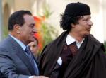 Gadafi con el expresidente egipcio Mubarak